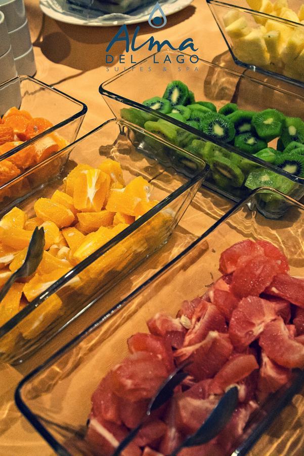 فندق أجنحة وسبا ألما ديل لاغو سان كارلوس دي باريلوتشي المظهر الخارجي الصورة Fruit salad